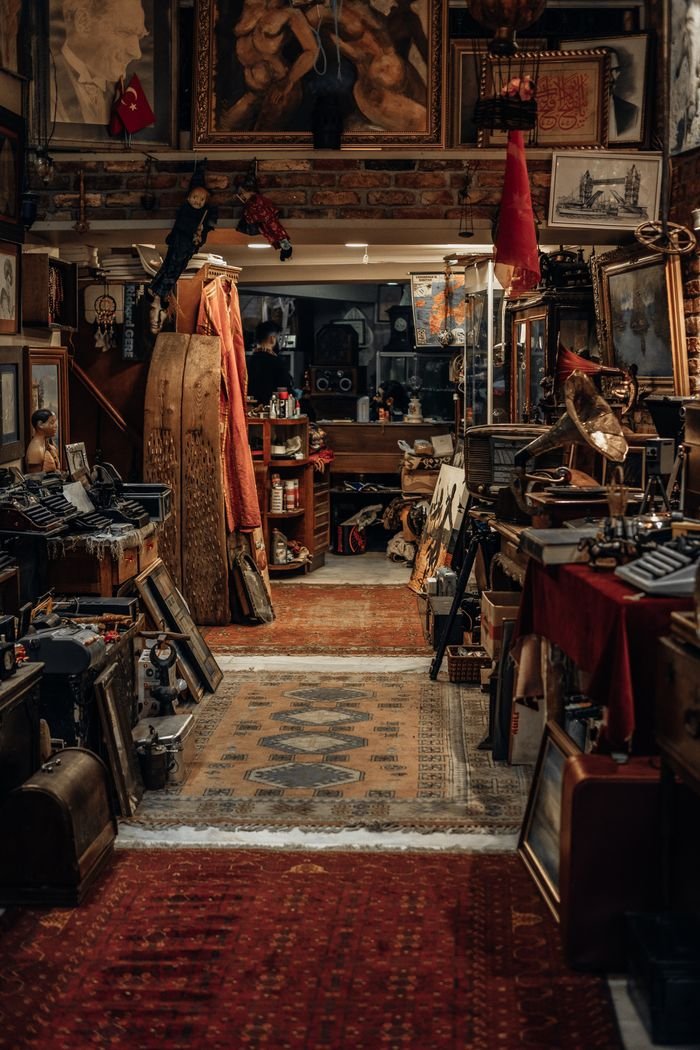 about-us-02 Explore a vintage antique store with unique decor and classic furnishings, rich in history and charm.